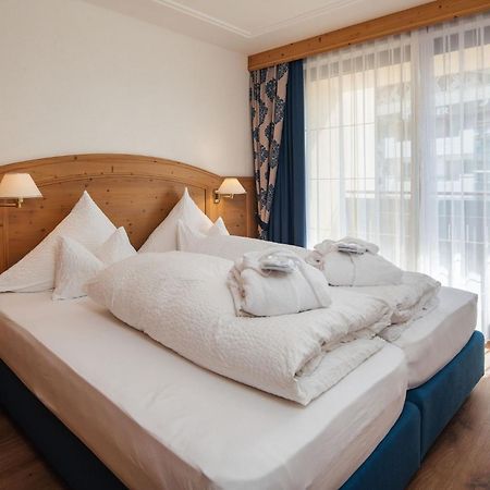 Hotel Garni Alpenruh-Micheluzzi Serfaus Bagian luar foto