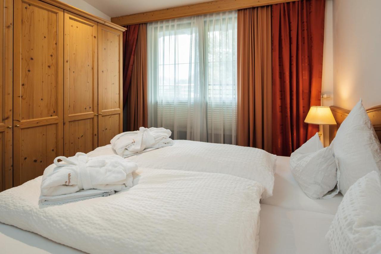 Hotel Garni Alpenruh-Micheluzzi Serfaus Bagian luar foto