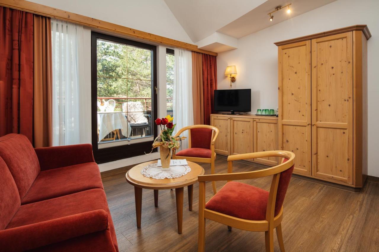 Hotel Garni Alpenruh-Micheluzzi Serfaus Bagian luar foto