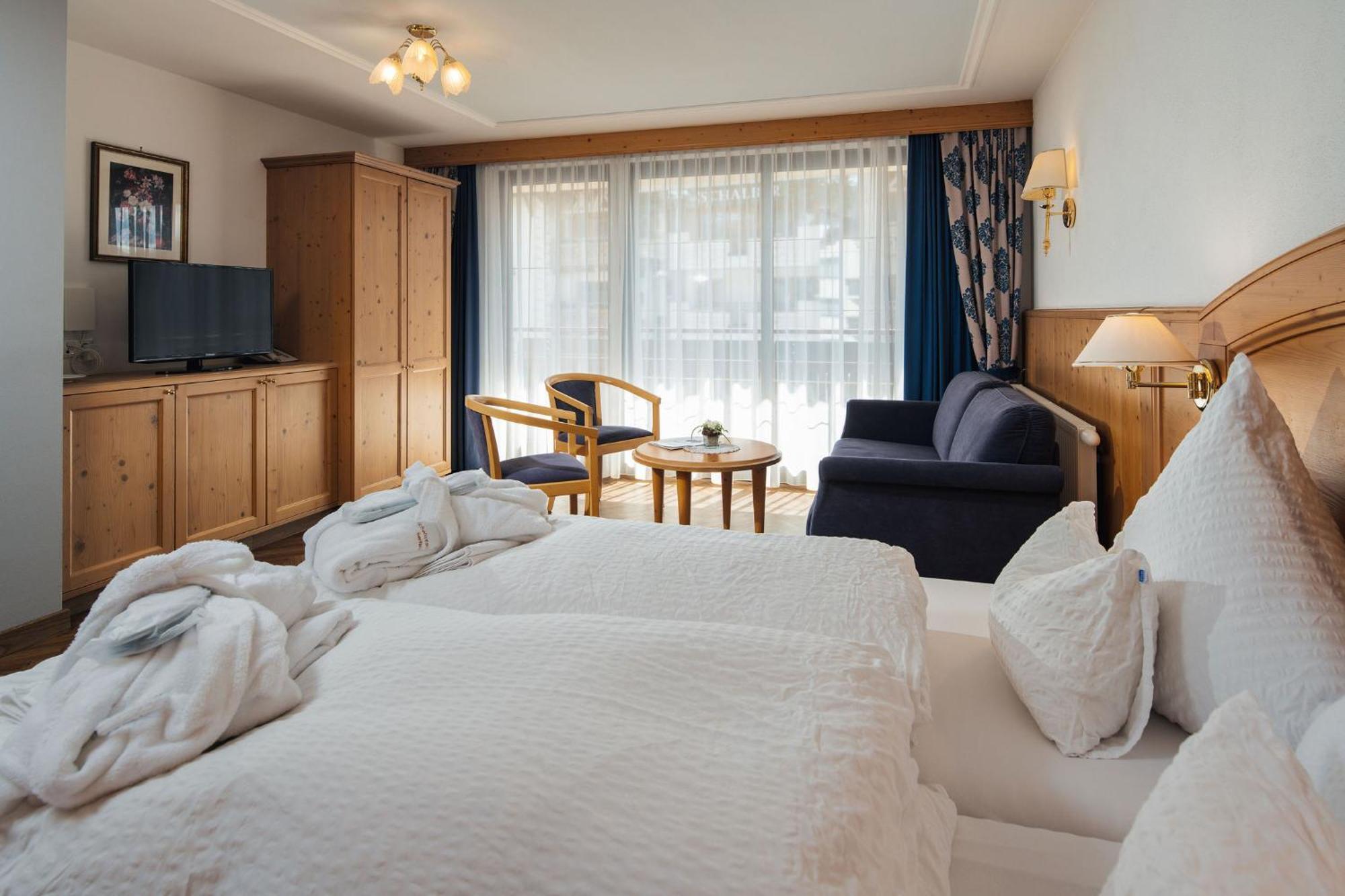 Hotel Garni Alpenruh-Micheluzzi Serfaus Bagian luar foto